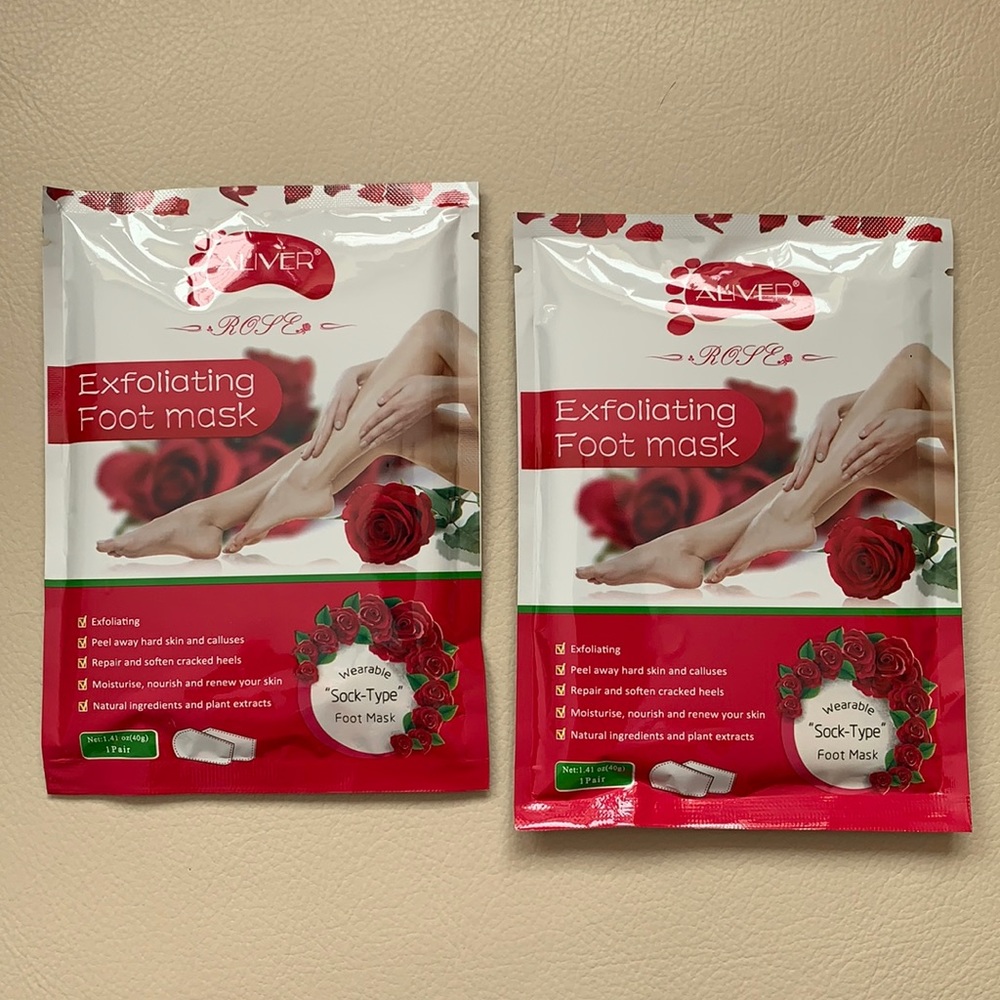 2 NWT rose exfoliating foot sock masks